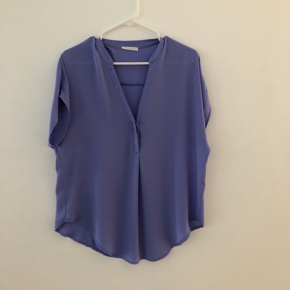 Women’s size small light purple top